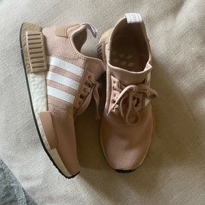 😀 LIKE NEW Adidas NMD 😀